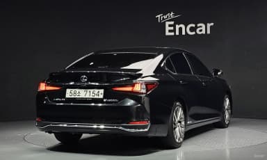 ES300h 7th Generation