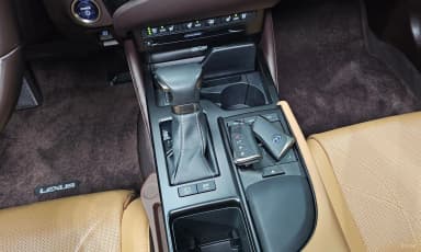 ES300h 7th Generation