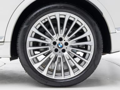 X7 (G07)