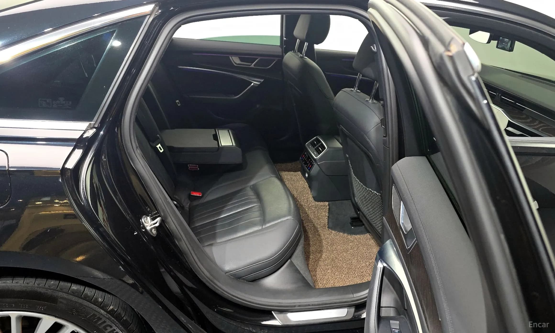 A6 (C8)