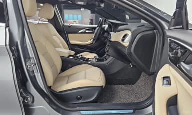 QX30