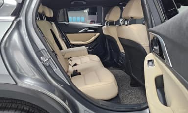 QX30
