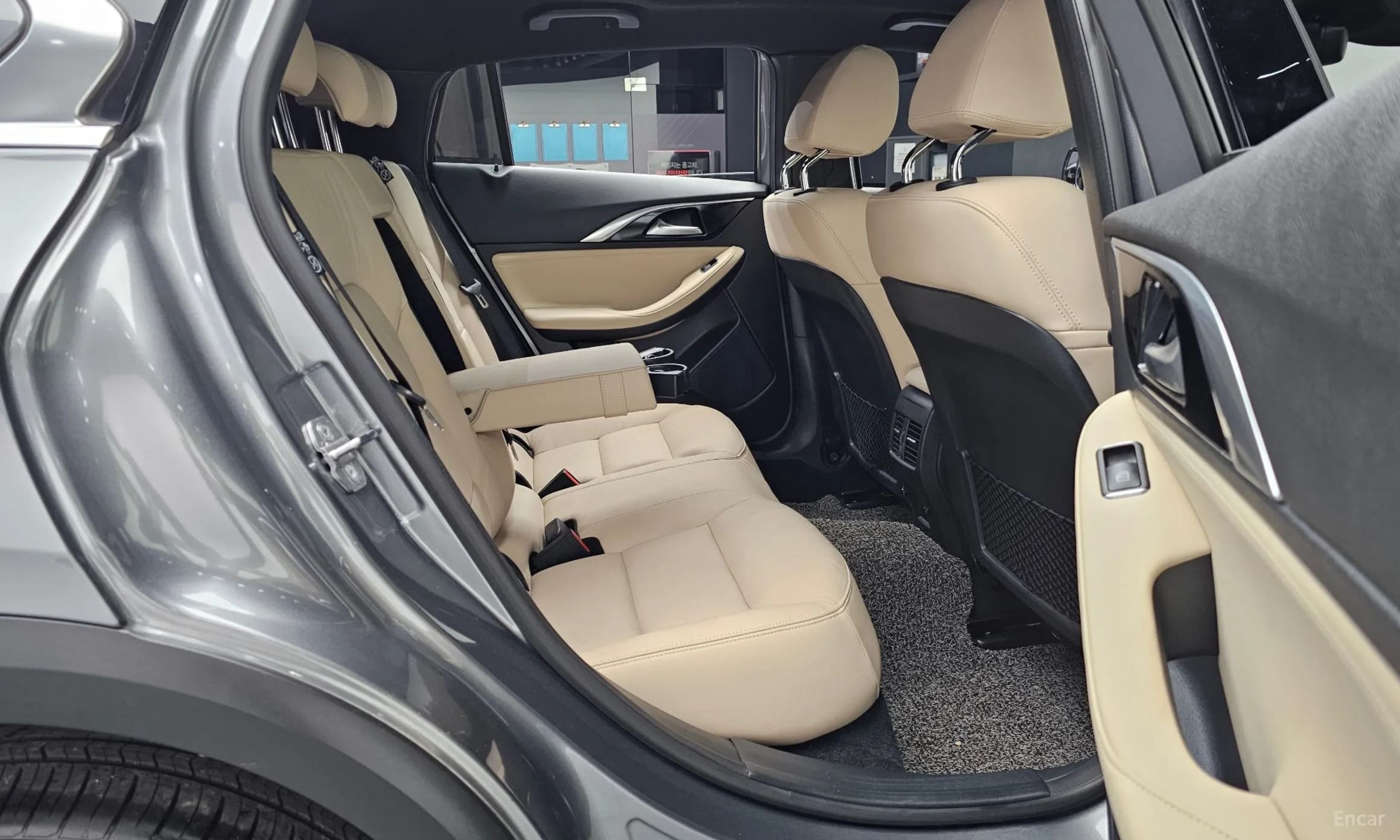 QX30