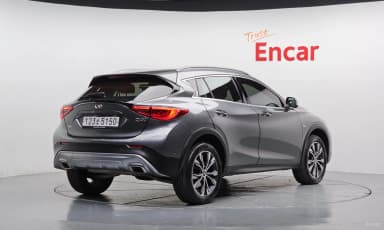 QX30