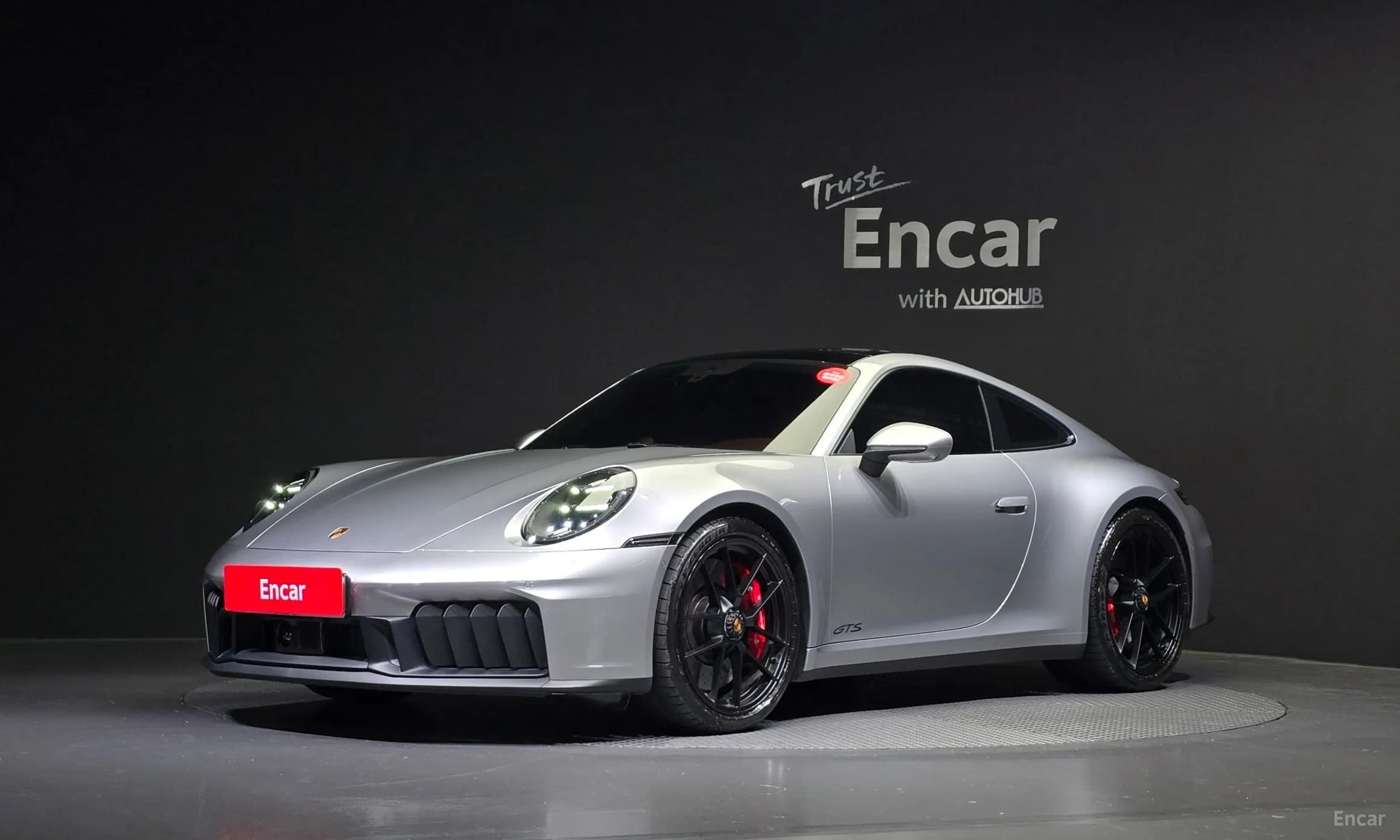 911 (992)