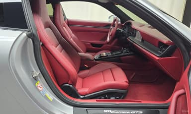 911 (992)