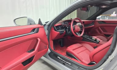 911 (992)