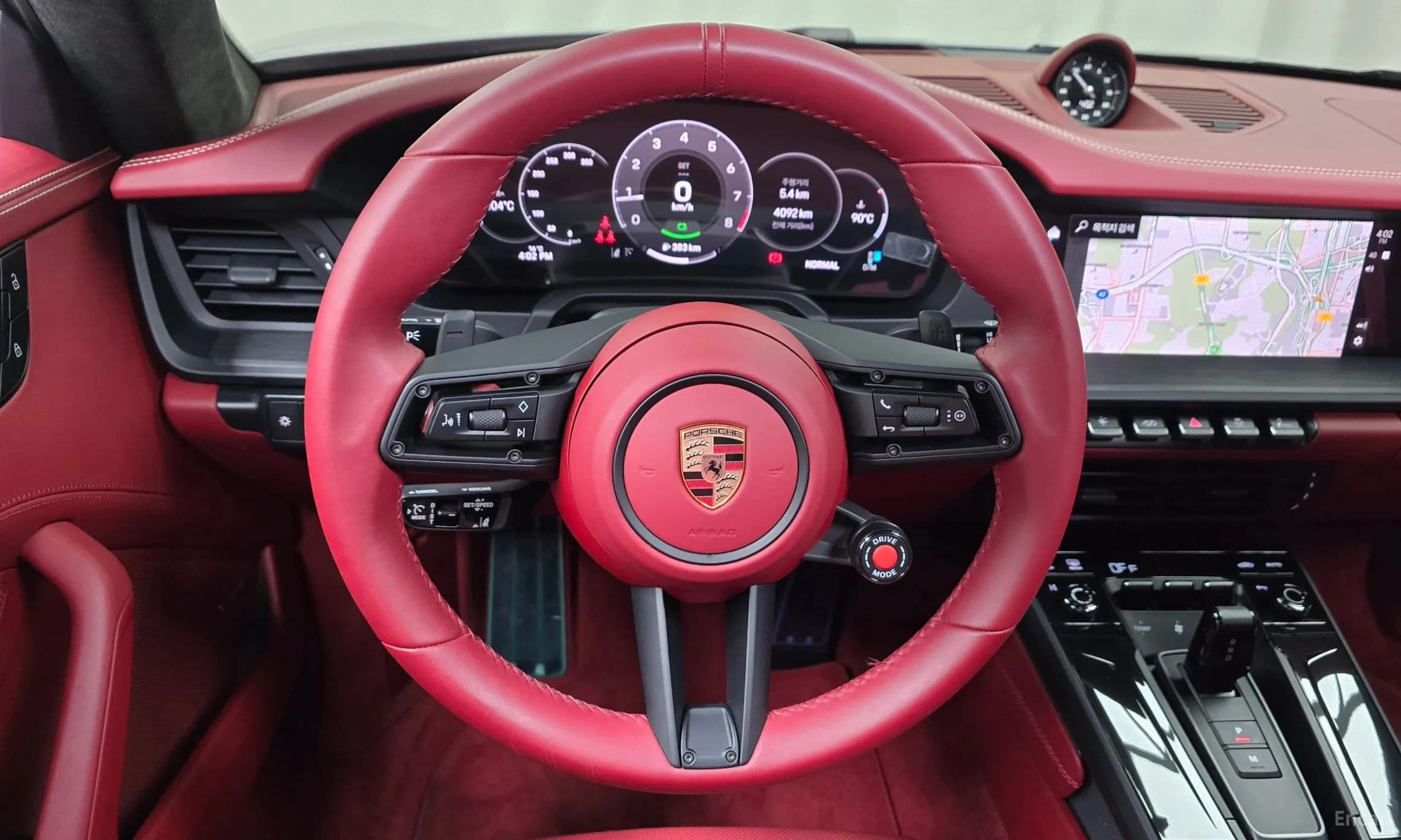 911 (992)