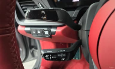 911 (992)