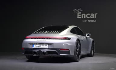 911 (992)