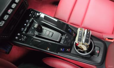 911 (992)