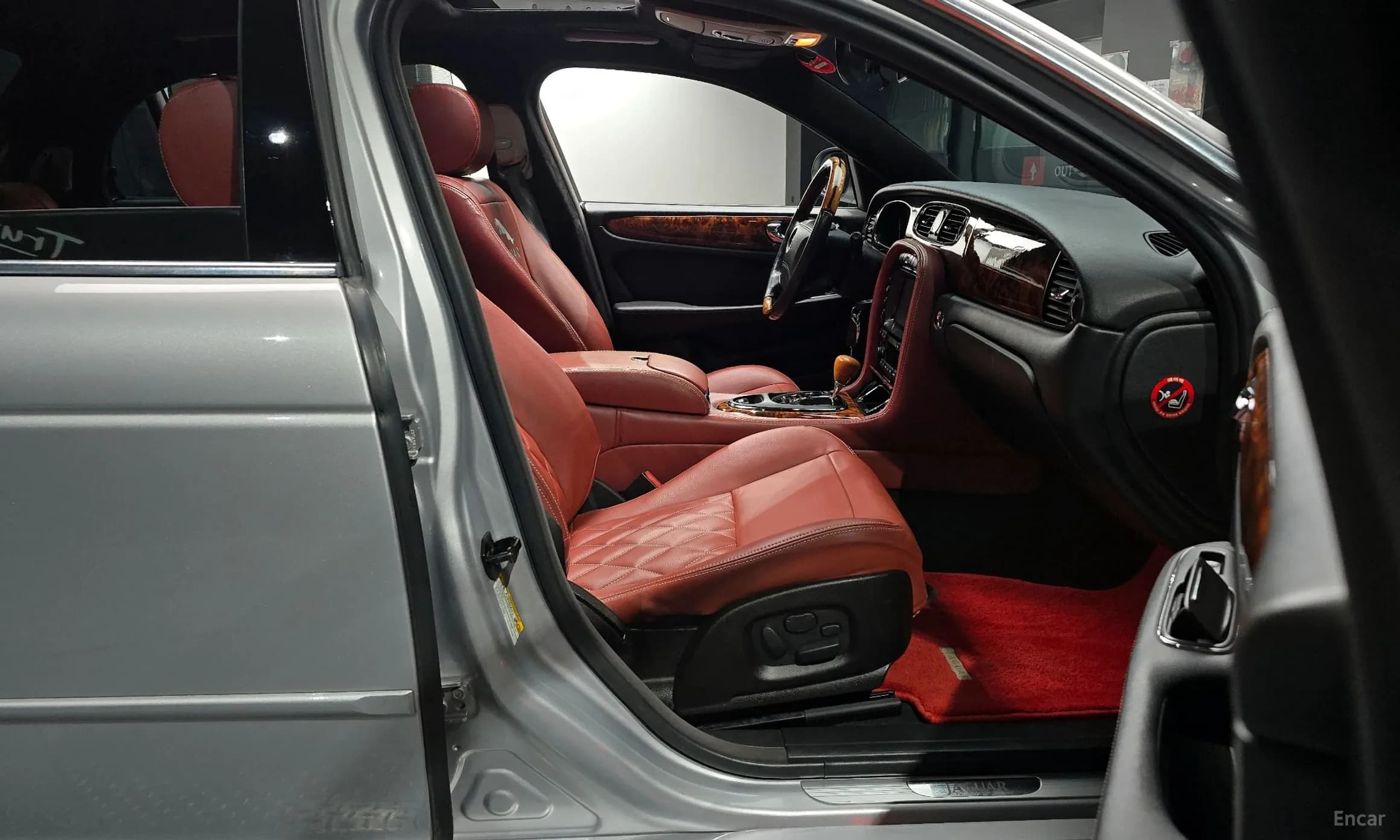 XJ-8