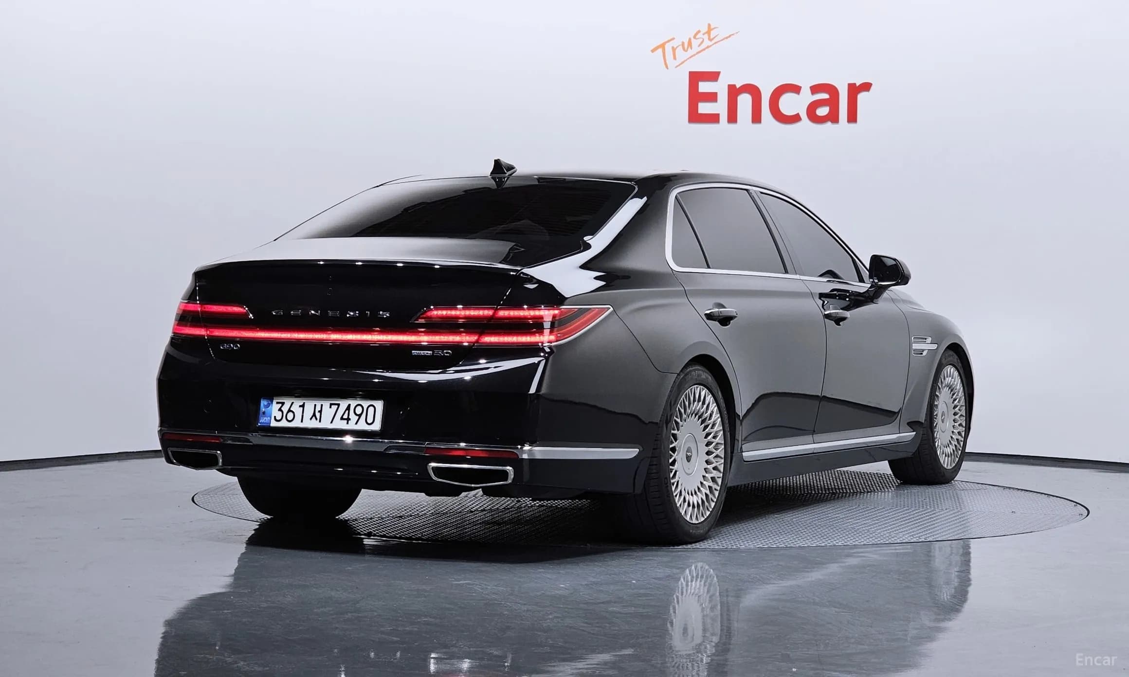 G90