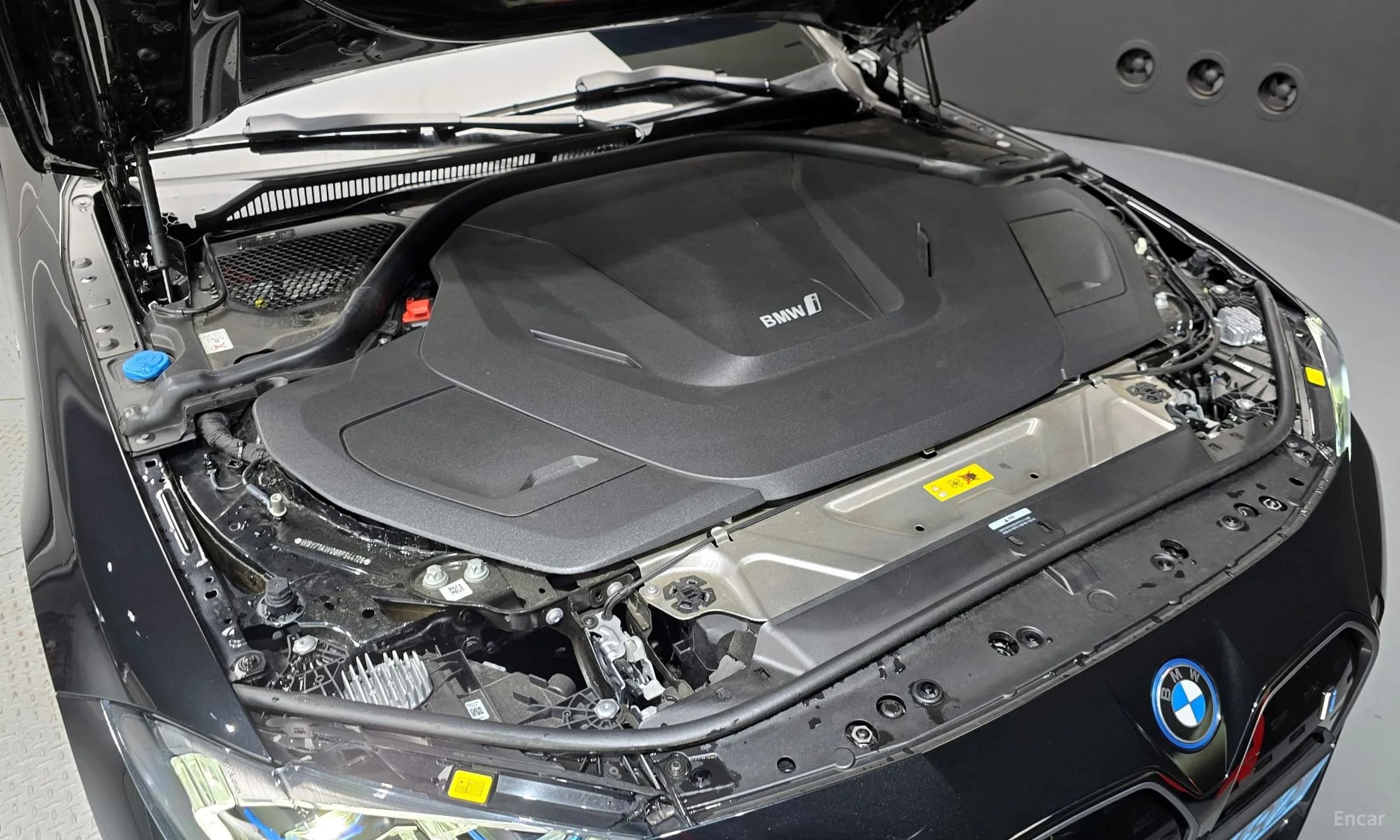 i4