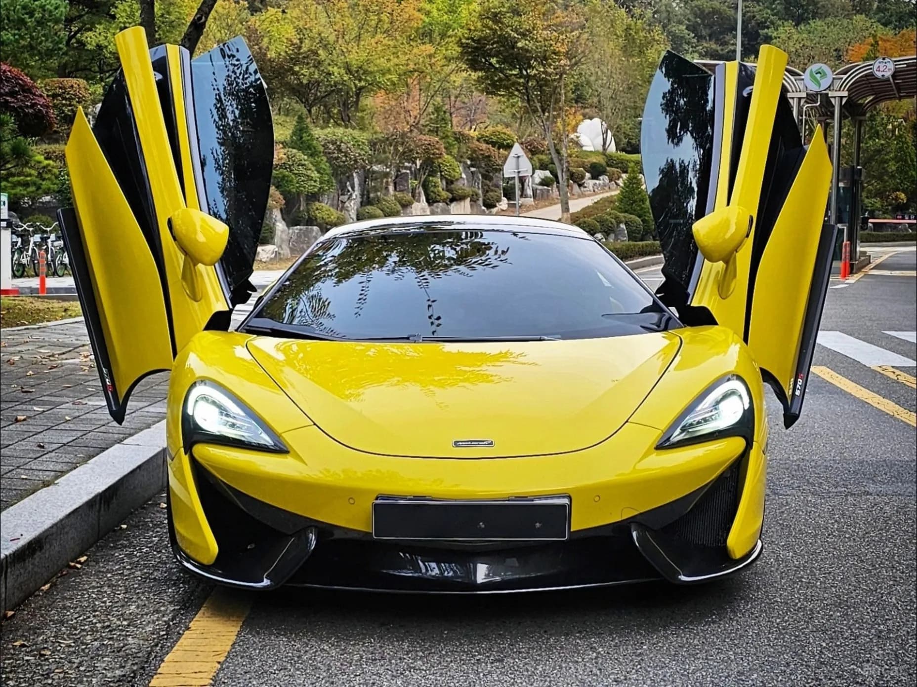 570S