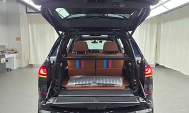 X7 (G07)