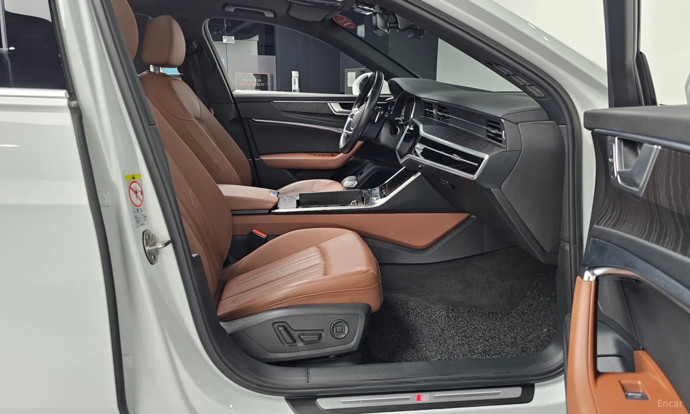 A6 (C8)