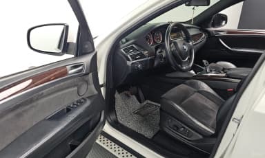 X6 (E71)