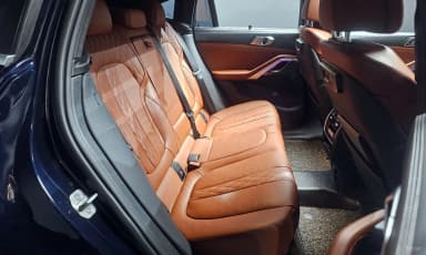 X6 (G06)