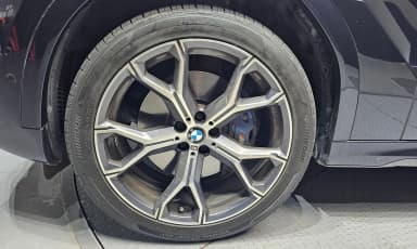 X6 (G06)