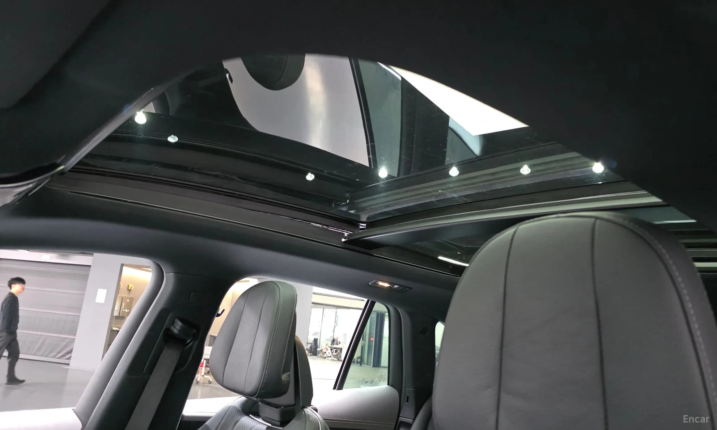 EQE SUV X294