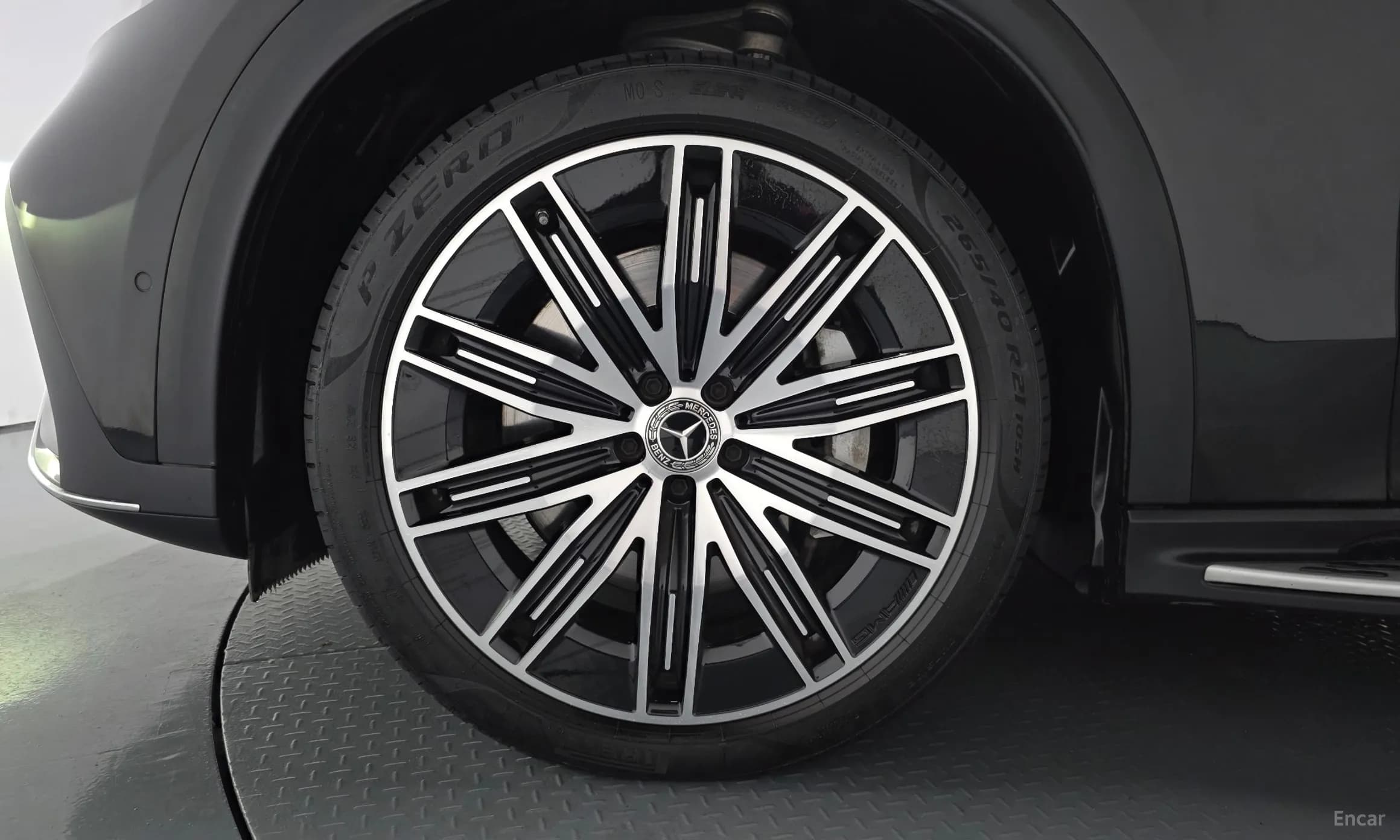 EQE SUV X294