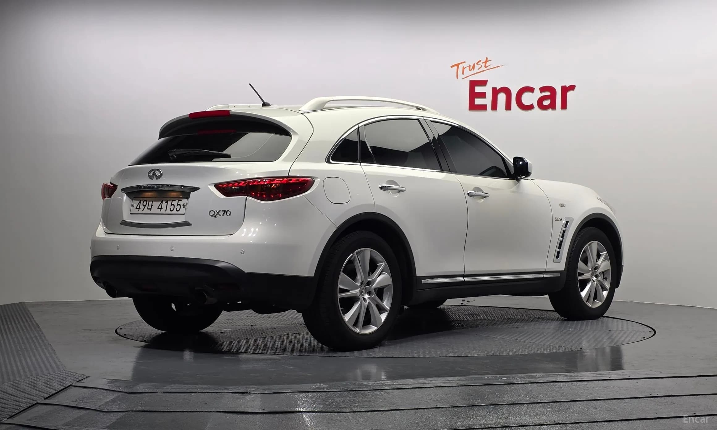 QX70