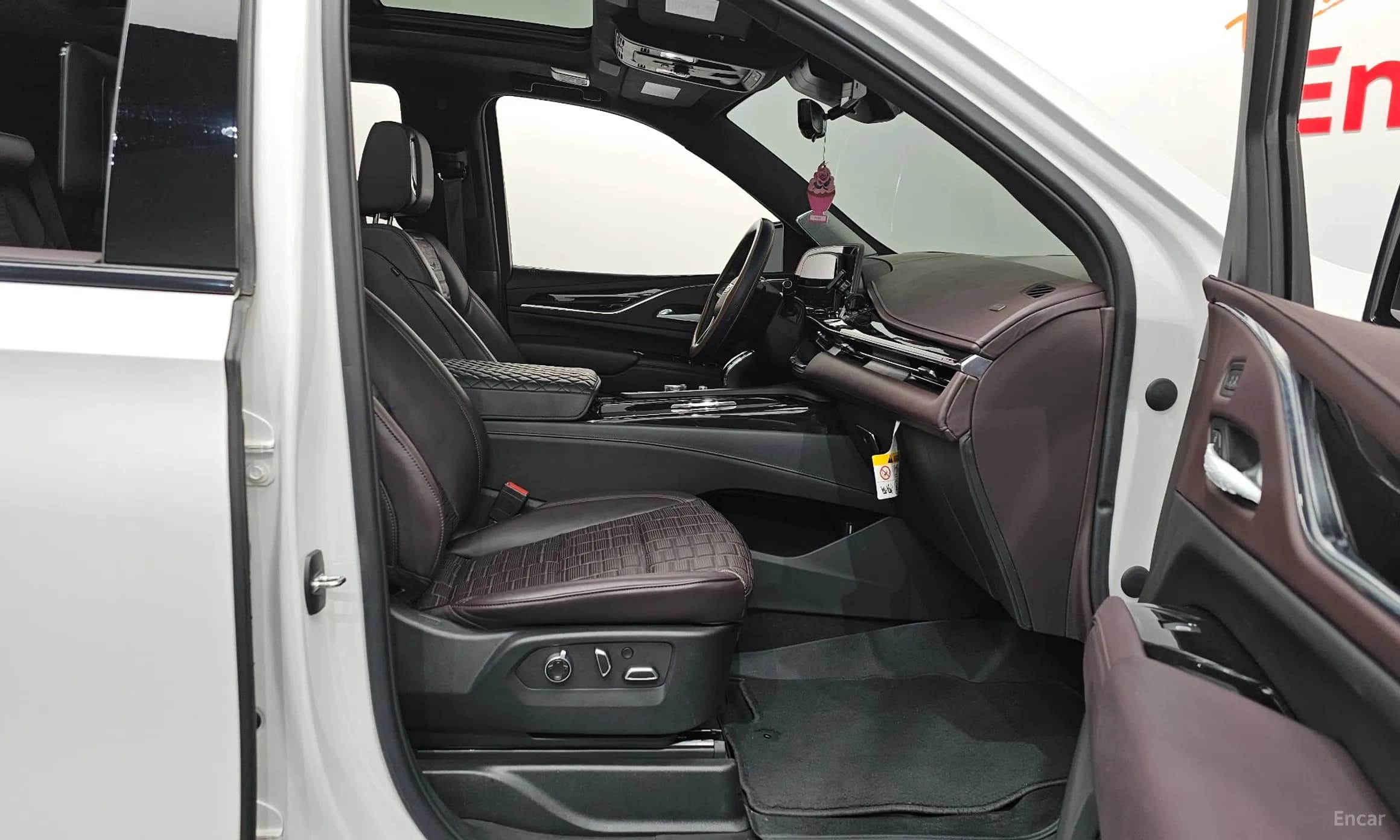 Escalade 5th Generation