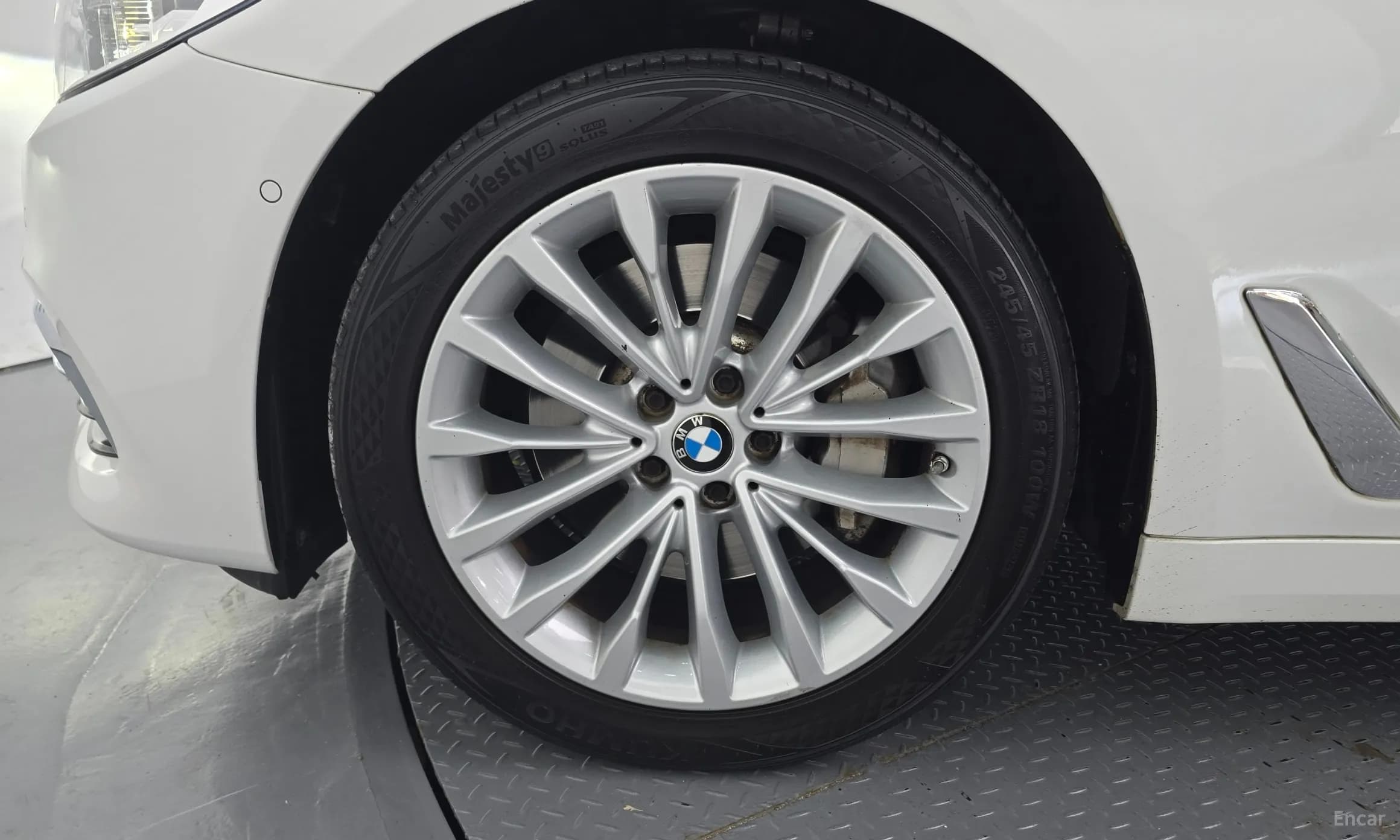 5 Series (G30)