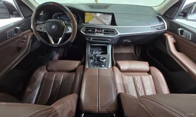 X7 (G07)