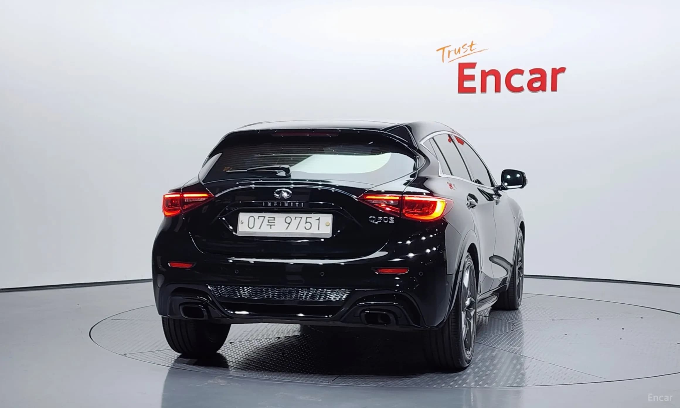 Q30