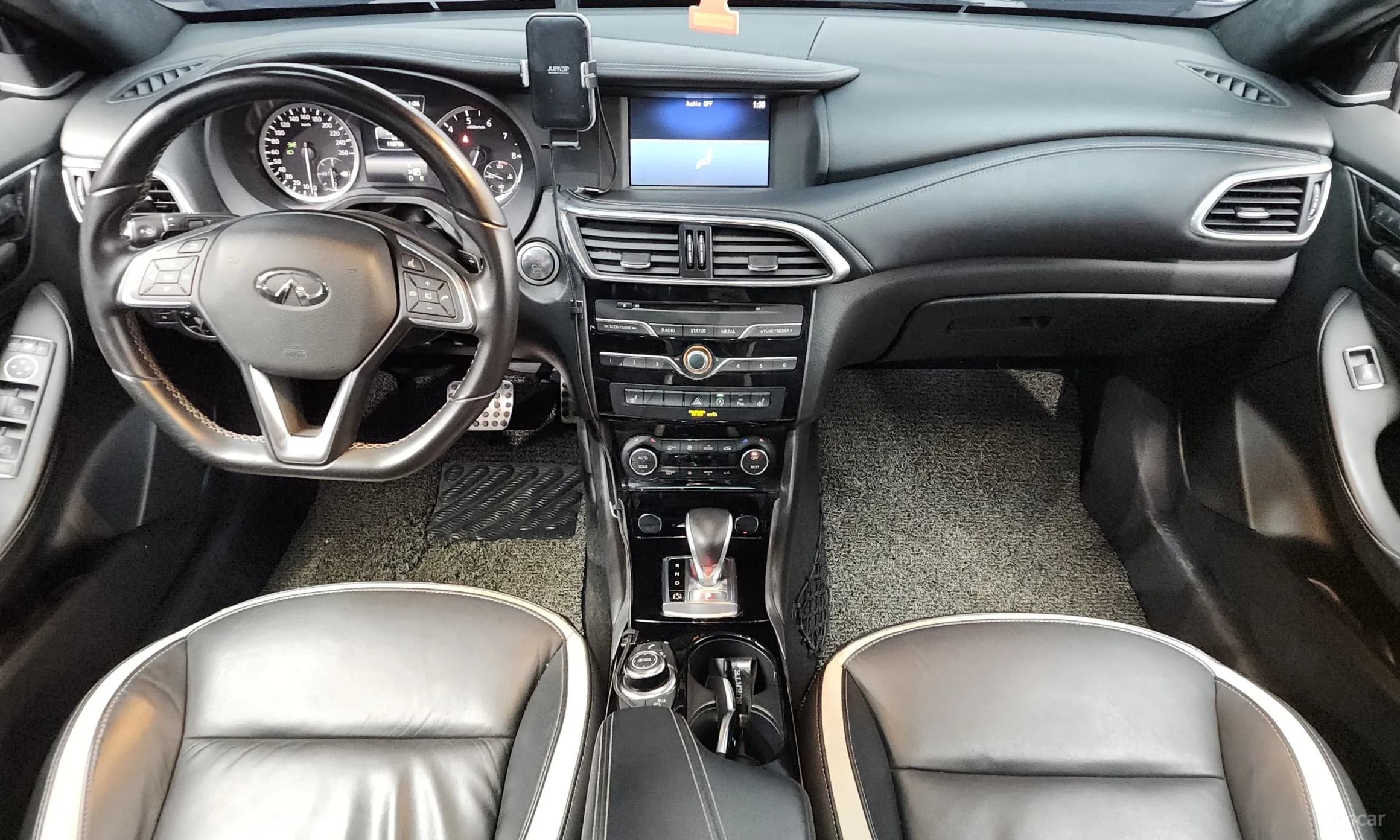 Q30