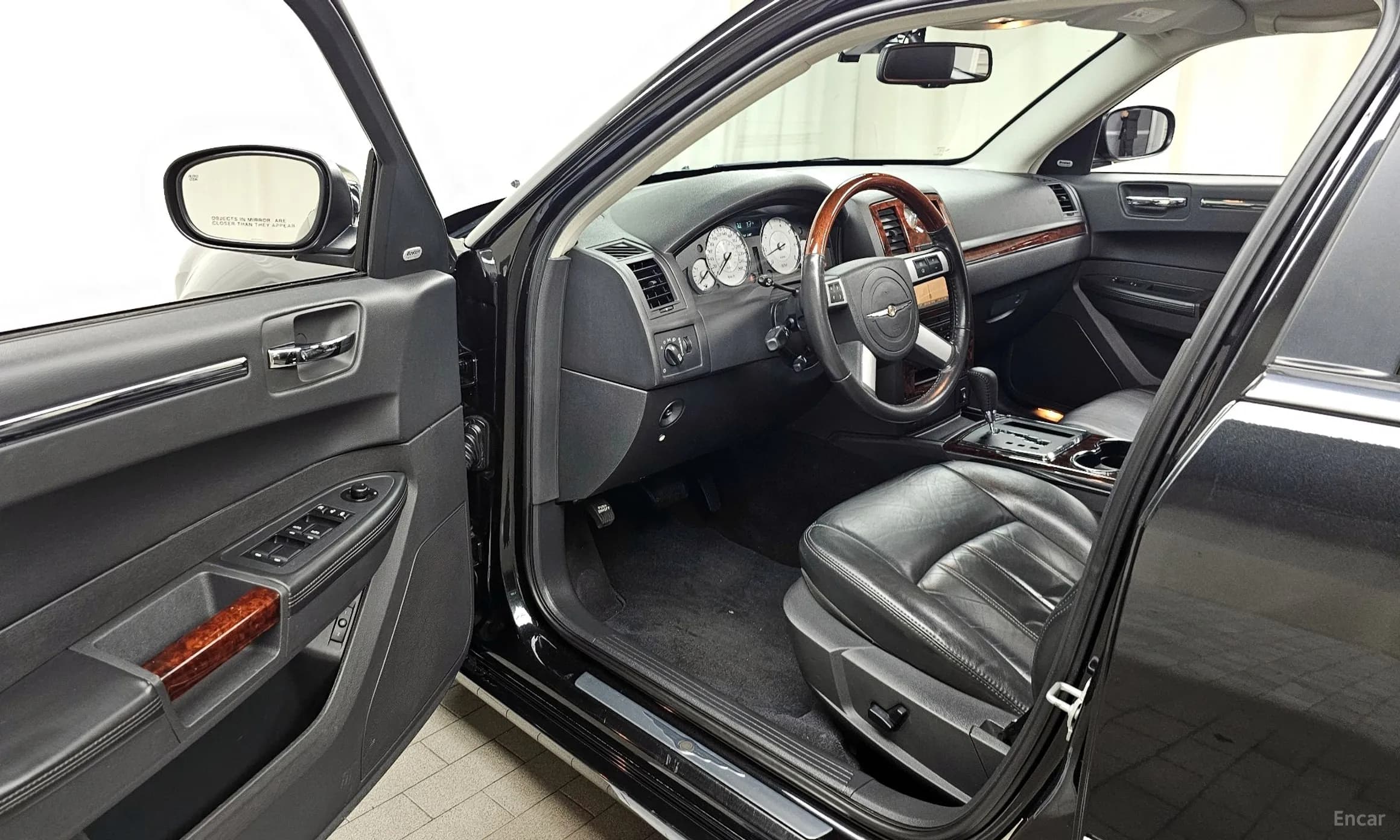 300C
