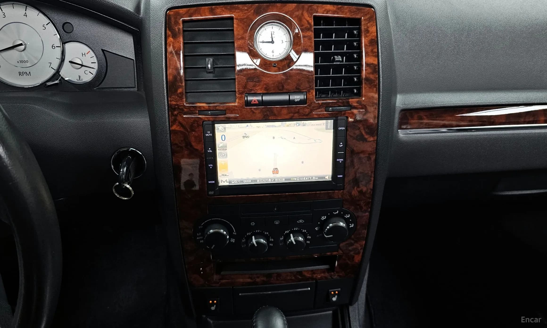 300C
