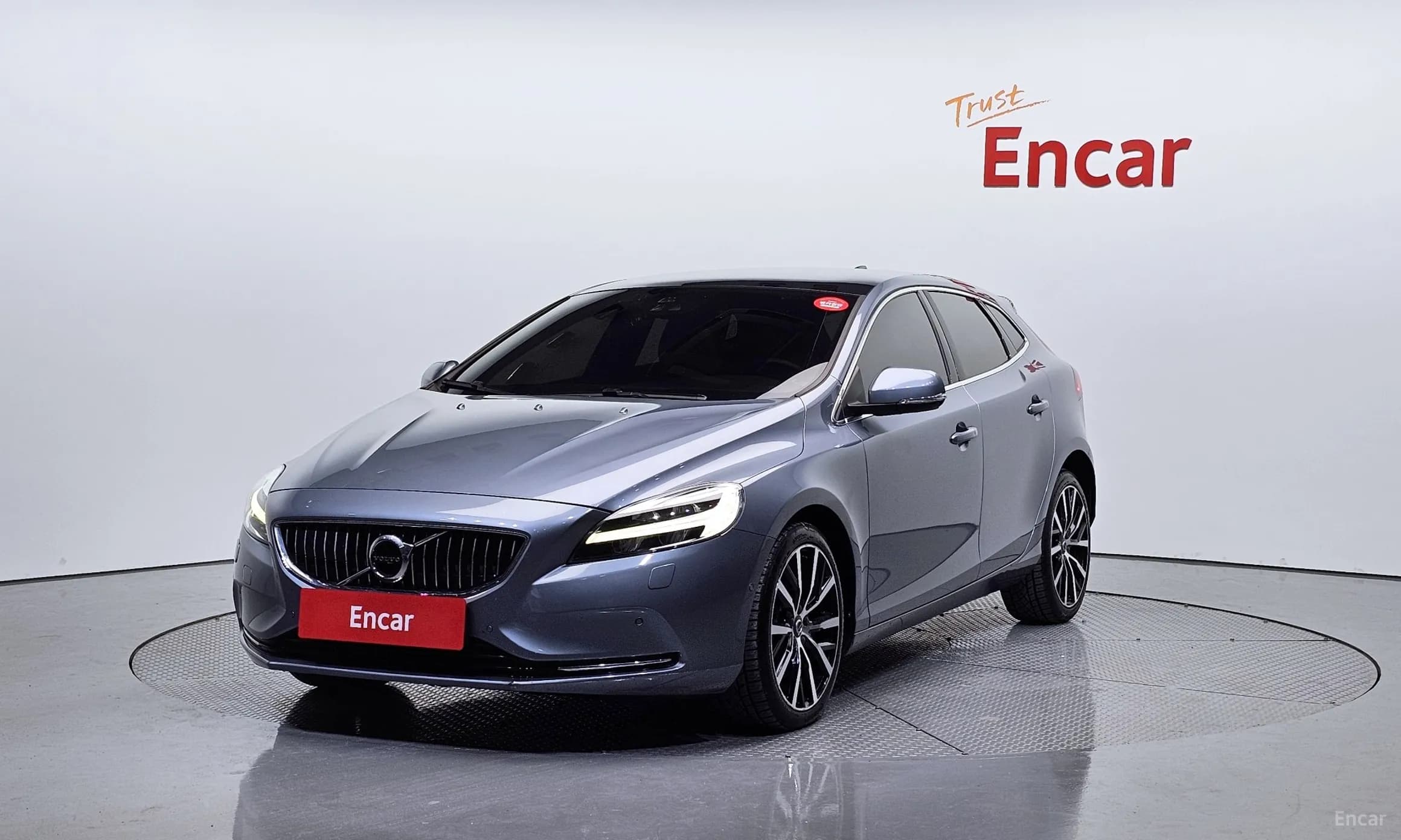 V40