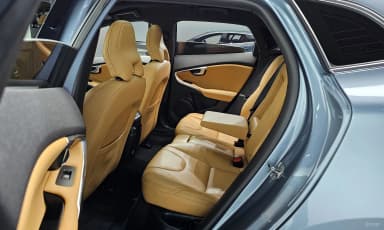 V40