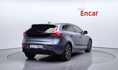 V40