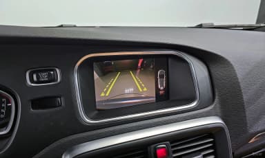 V40
