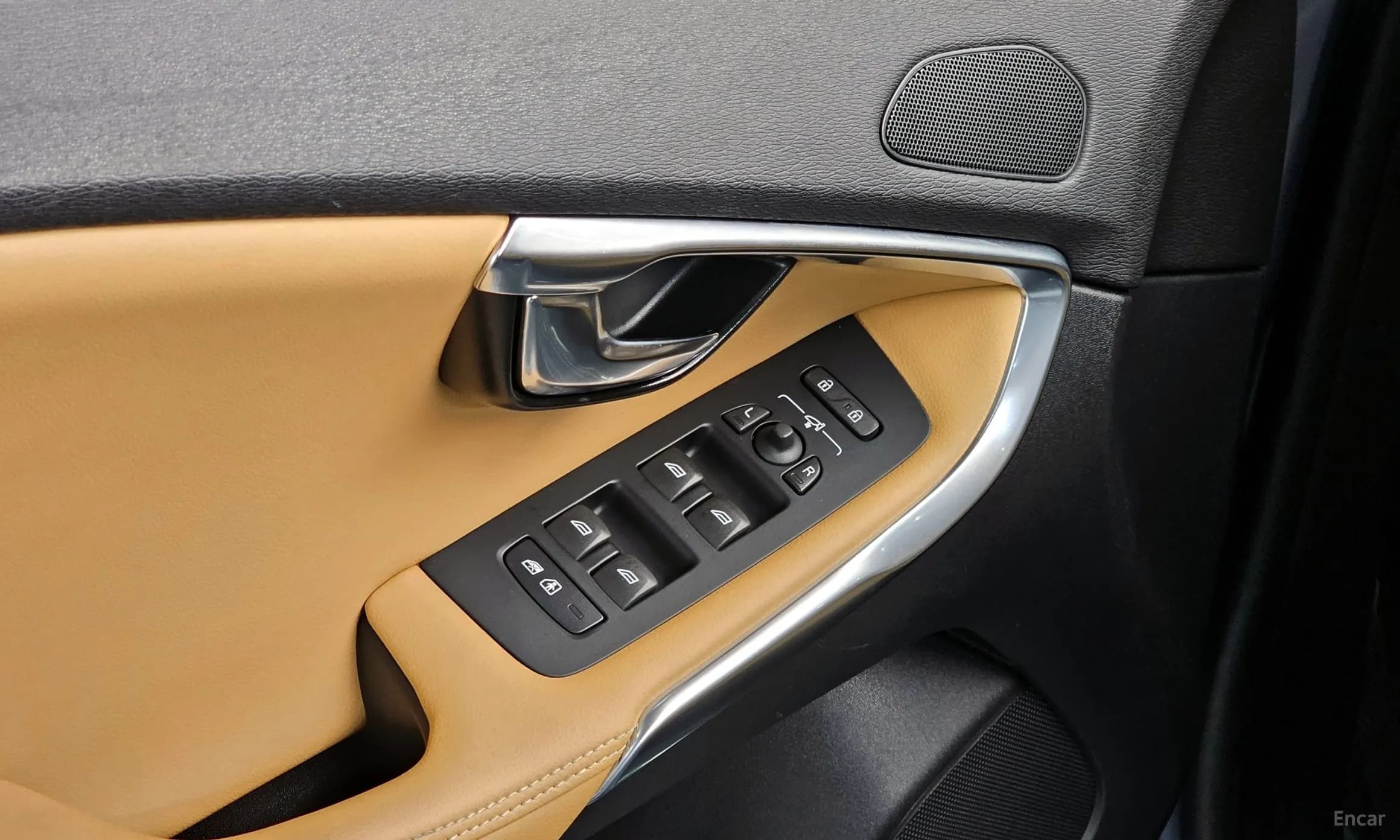 V40