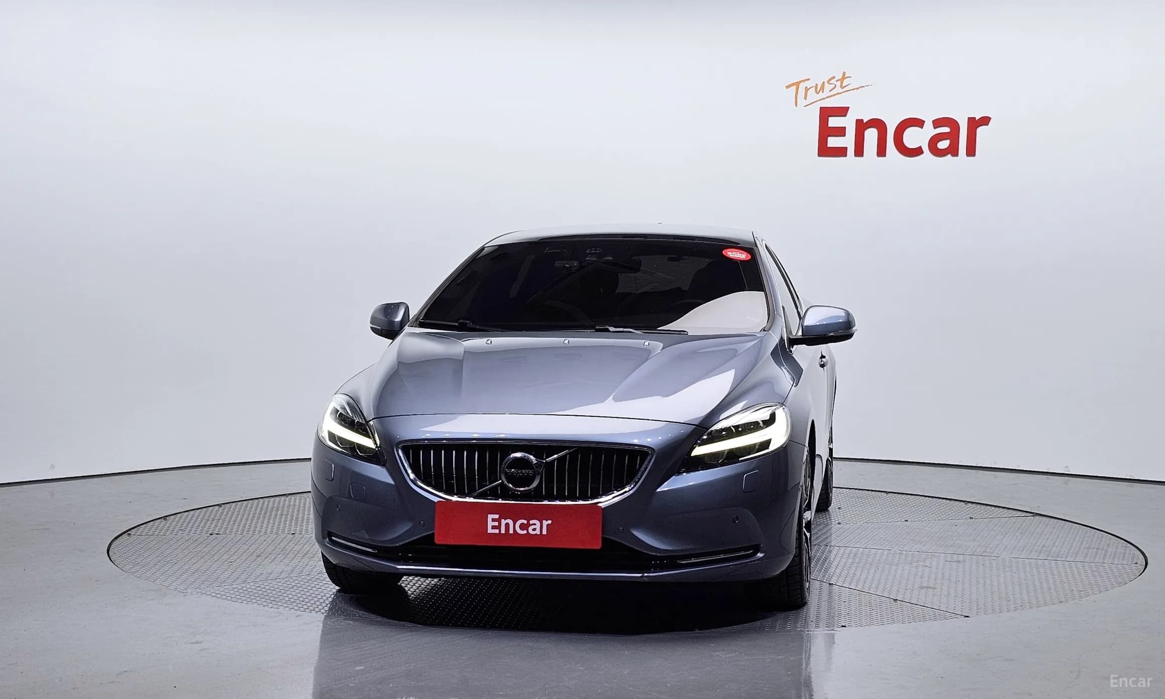 V40