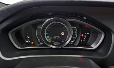 V40
