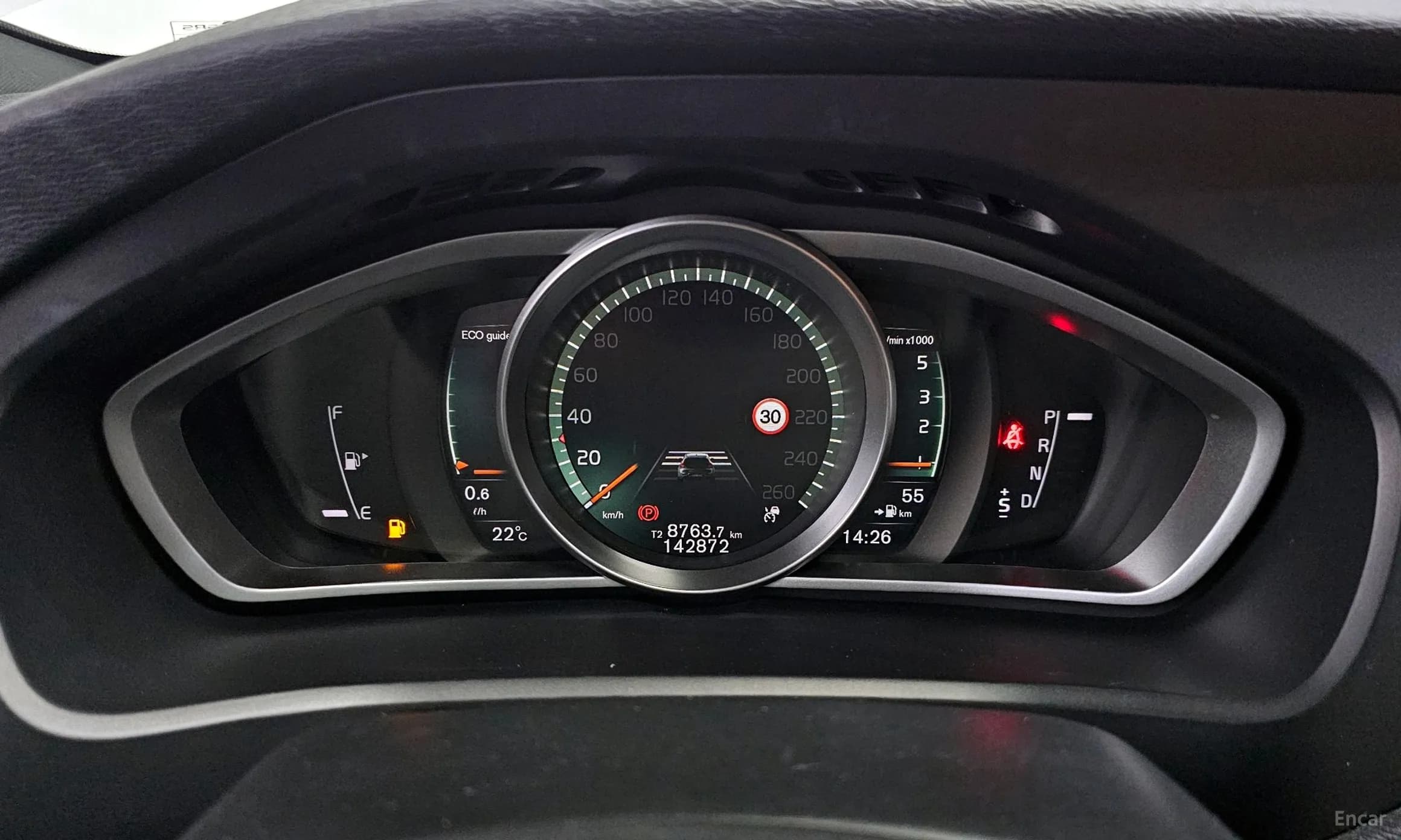 V40