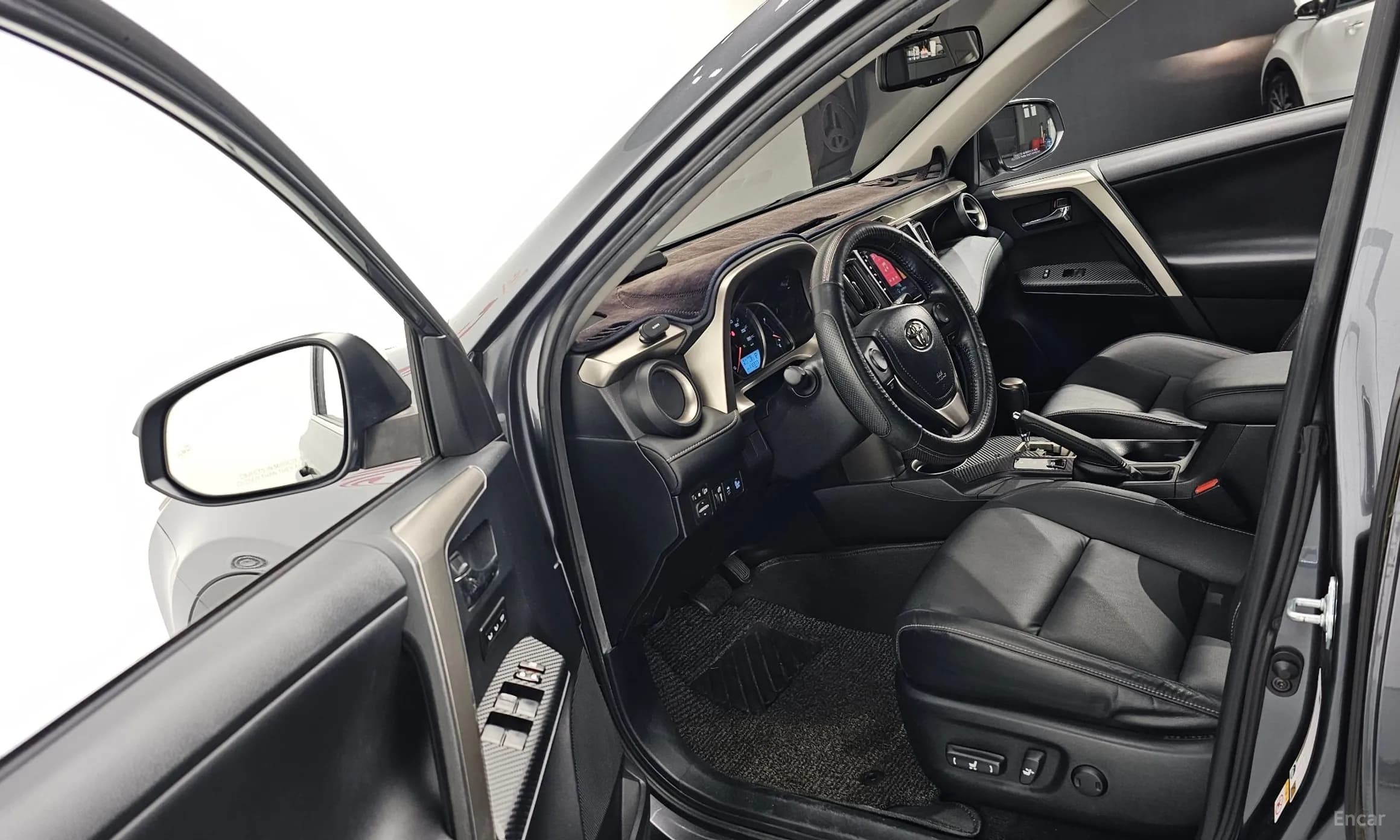 RAV4