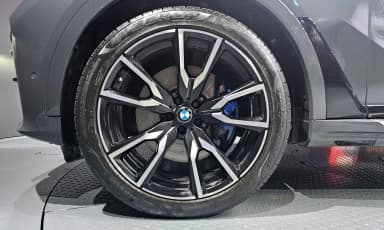 X7 (G07)