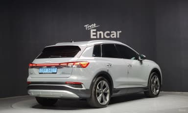 Q4 e-tron (F4)