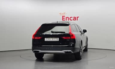 V90 Cross Country