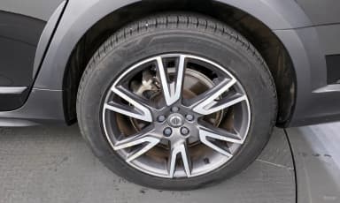 V90 Cross Country