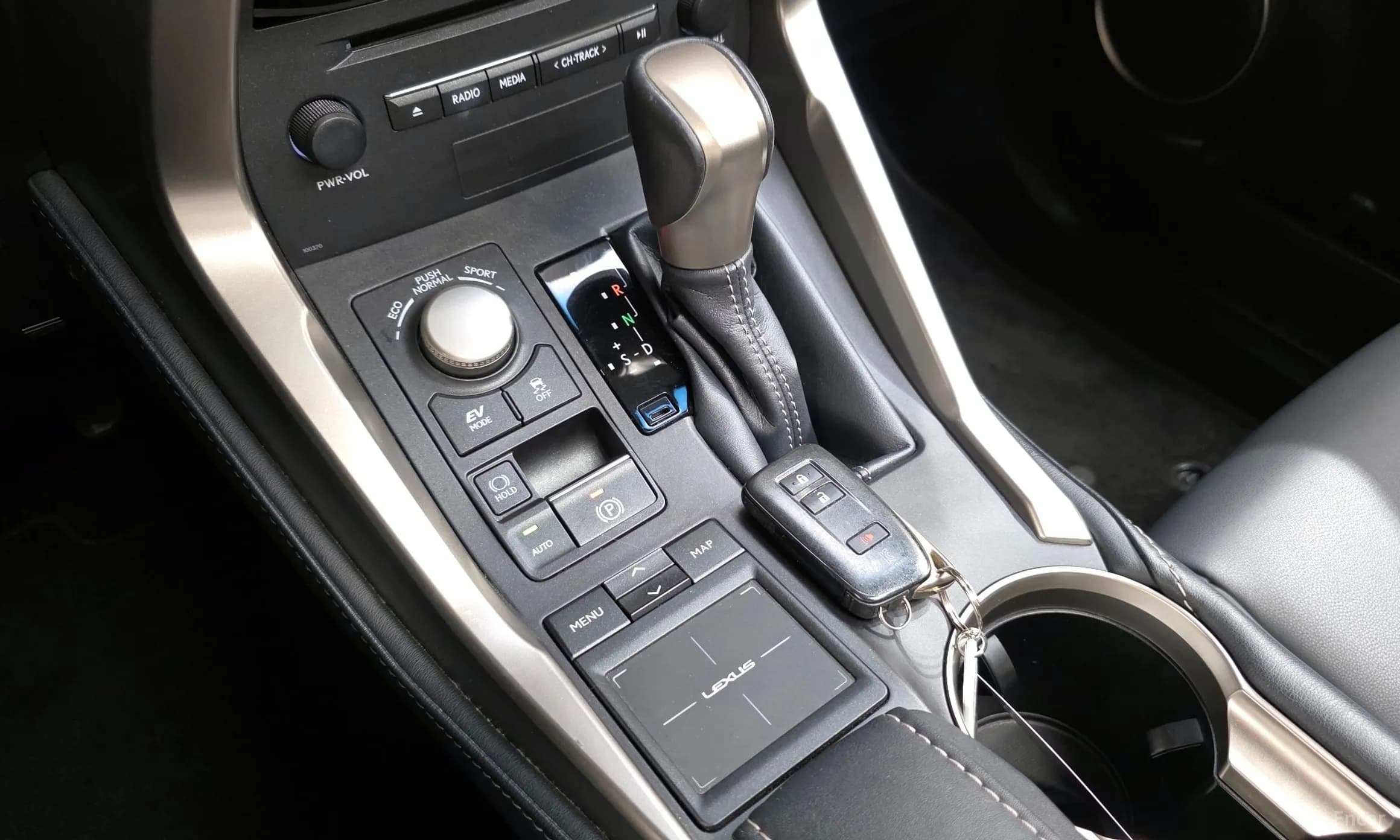 NX300h