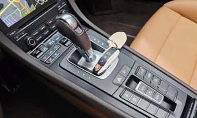 910