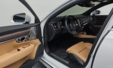 S90